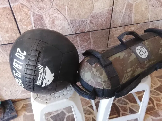Kit para treinar em casa. Pawer de 20 kg + Wal Bal de 9 kg .