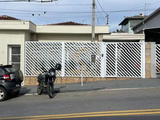 Casa no Santo Antônio com Suíte e Espaço Ideal para Sua Família