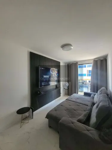 Apartamento à venda em Cabo Frio, na quadra da praia, com 2 quartos, 98m²