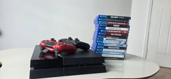 PlayStation 4 Slim 2 controles + 16 jogos