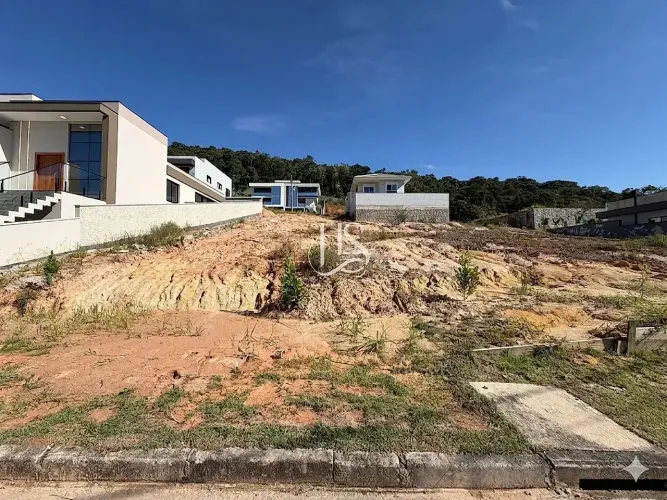 Terreno a venda, 360m², Cond. Vista da Pedra, Sertão do Maruim - São José - SC