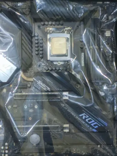 Kit - Rog Strix Z490-F Gaming + I5 11400F