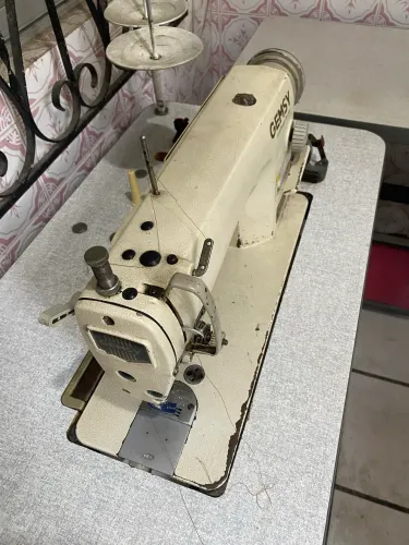 Reta industrial com motor automático 