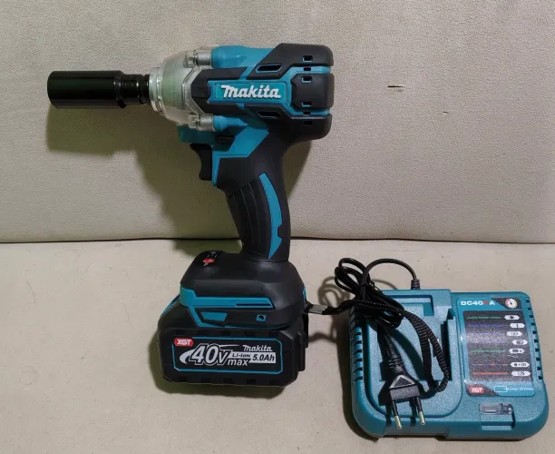 Vendo Makita furadeira e parafusadeira
