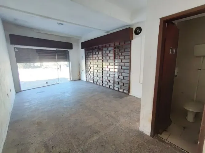 Loja de esquina à venda no bairro Cidade Baixa