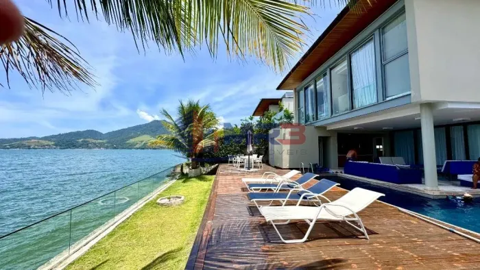 Portogalo | Casa 5 quartos, sendo 5 suites