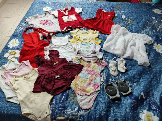Lote 18 peças Bebê menina de 0 a 9 meses