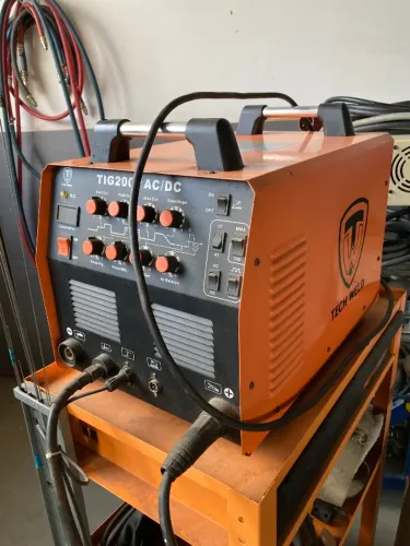 Máquina de solda