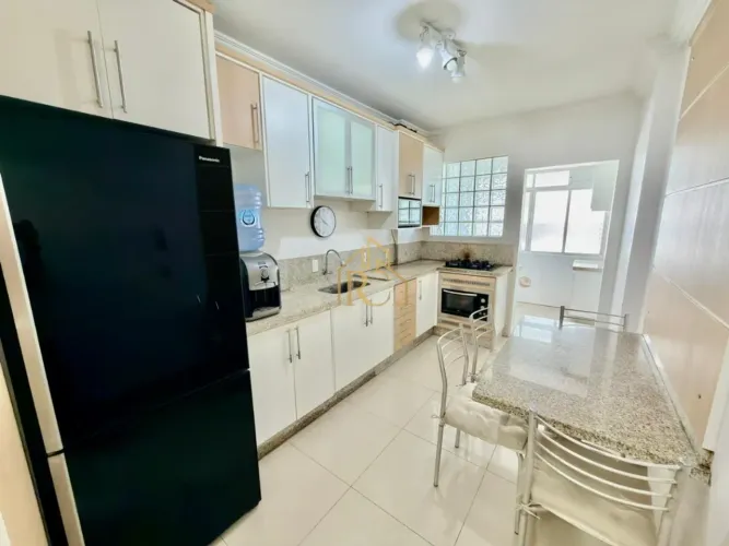 Apartamento AMPLO e vista mar em Campinas - São José