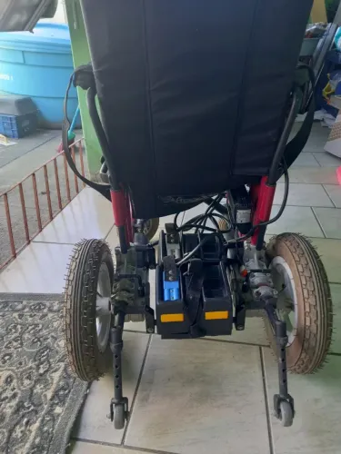 cadeira de rodas motorizada