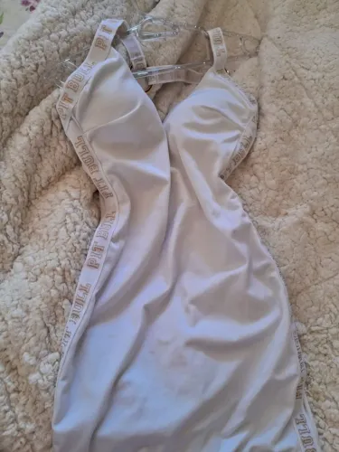 Vendo um vestido
