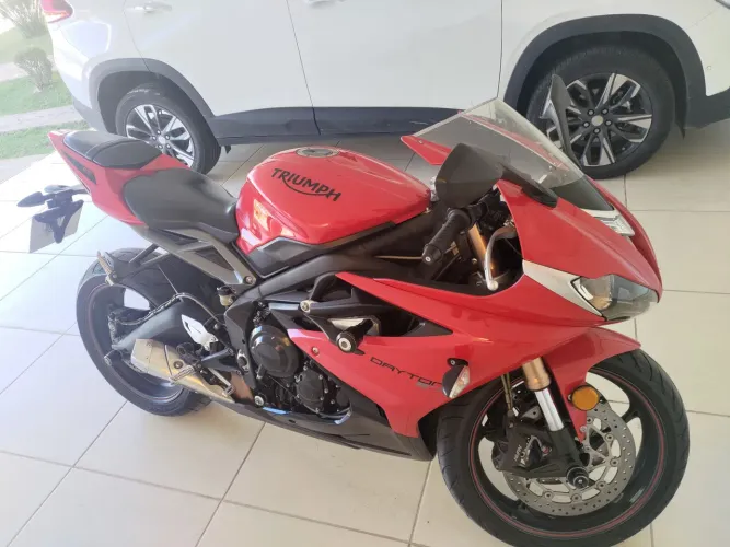 Daytona 675I impecável