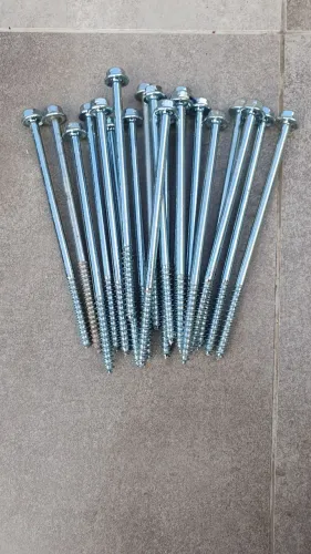 Parafusos longos