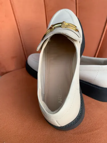 Arezzo Original: Mocassim com Bridão Dourado (Tamanho 37)