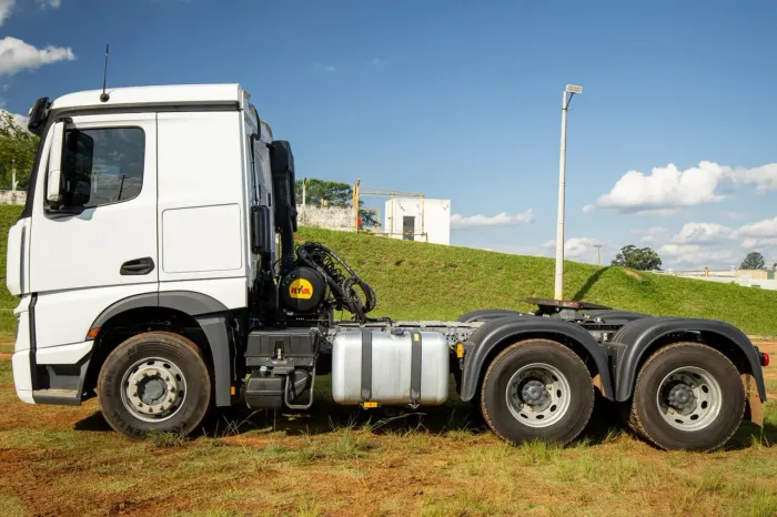 Mercedes-Benz Actros 2651