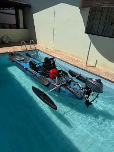 Caíque com motor
