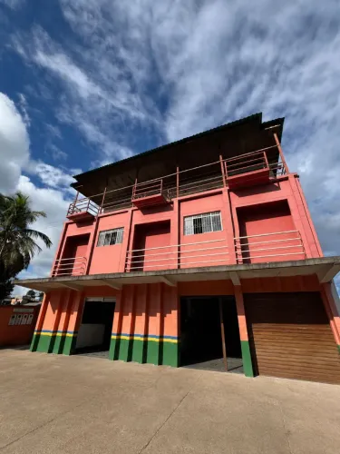 Prédio em Pacaraima. Venda ou Aluguel. Aluga-se por espaços.