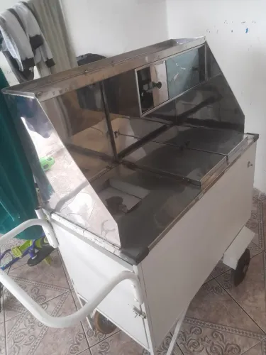 Carrinho de cachorro quente ?