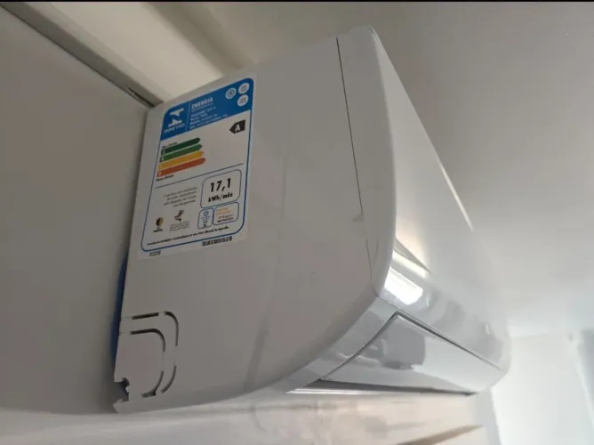 AR CONDICIONADO TCL ELITE SÉRIES 9000 BTUS 1 ANO DE USO,SEMI NOVO!