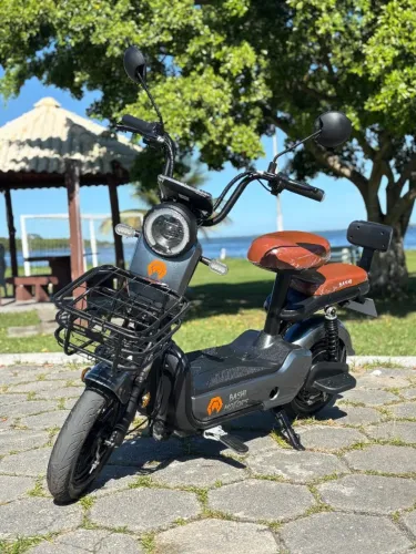 Scooter Elétrica - BASHI MOTORS M5 500W - Lítio Removível 2025/2025 - Apenas 450 km Rodado