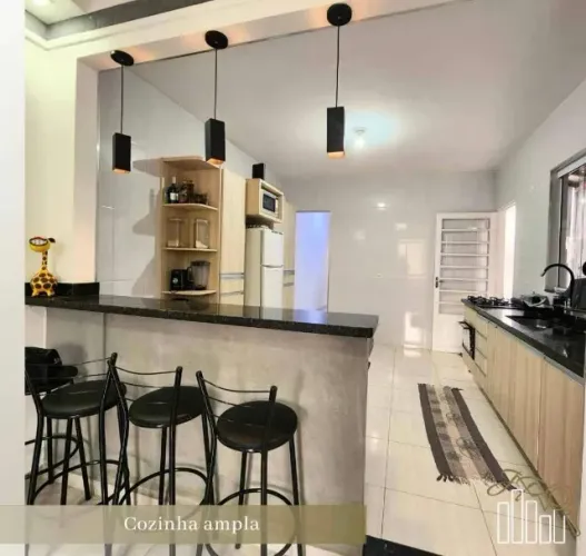 Casa no centro de Glória (entrada 22mil)