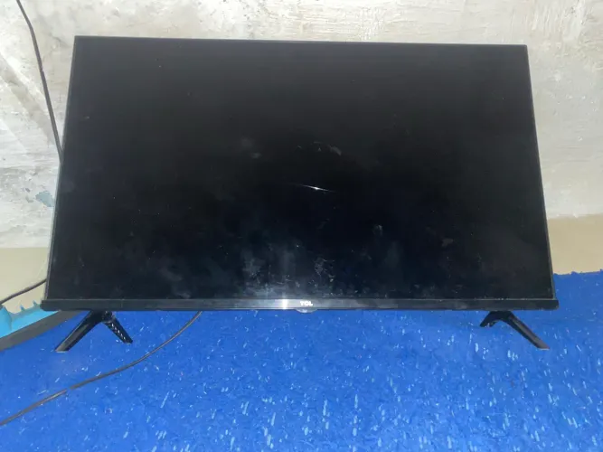 Televisão 32 polegadas TCL venda de retirada de peças 