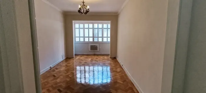 Locação apartamento 133 m², 3 quartos sendo 1 suíte em Copacabana - Rio de Janeiro - RJ