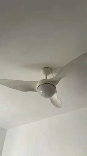 Ventilador de Teto Branco 3 Pás + Controle Remoto | Ótimo Estado