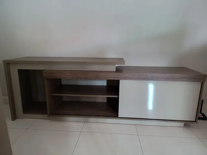 Rack extensivel para sala 