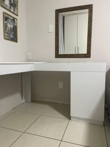 Mesa/Penteadeira Branca