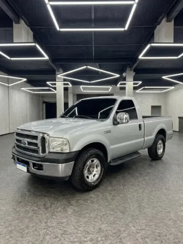 Ford F-250 XLT 3.9 4X2 Diesel TB 2011