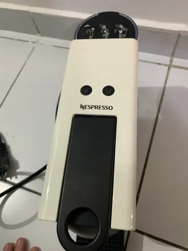 Cafeteira Nespresso Branca