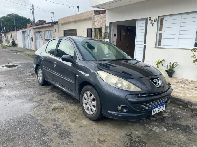 Peugeot 207 Sed. Passion XR Sport 1.4 Flex 8V 4P 2012