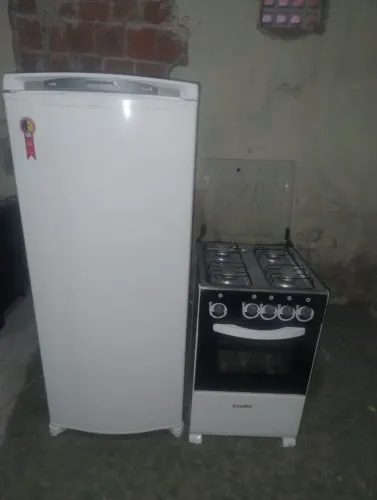 GELADEIRA E FOGÃO
