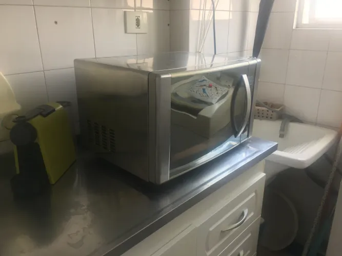 Microondas - 31 lts - aço inox