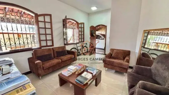 Casa com 4 quartos para alugar, 253 m² por R$ 10.500/mês - Santa Branca - Belo Horizonte/M