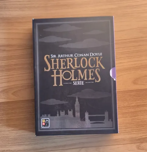 Box Sherlock Holmes (6 livros) + 2 livros de enigmas do Sherlock - Editora Pé da Letra 
