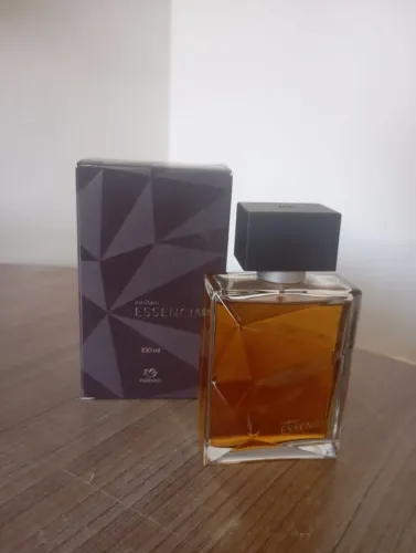 Natura Essencial 100 ml - Perfume Novo sem Uso