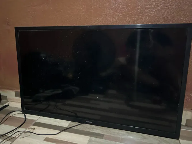 Vendo TV SAMSUNG 32 polegadas 