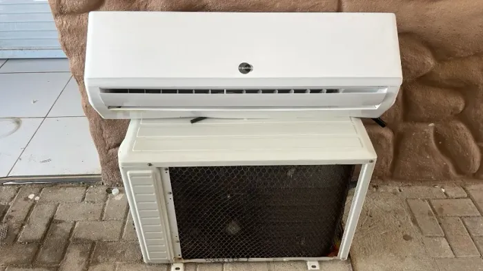 AR-CONDICIONADO EQUATION 18.000 BTUs - R$ 1.800,00