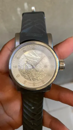 Relogio invicta yakuza 