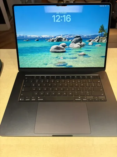 MacBook Air 15', Chip M5, SSD 512 GB, 16GB RAM (Original comprado no EUA, 1 semana de uso)