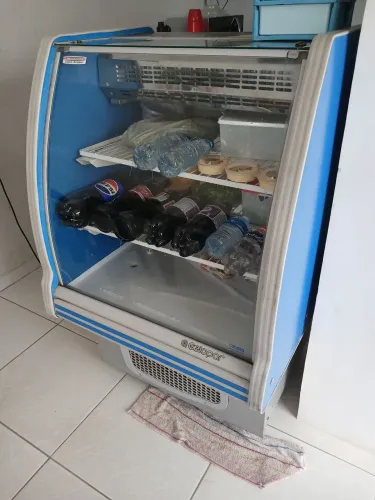Balcão frio pra tortas e sobremesas
