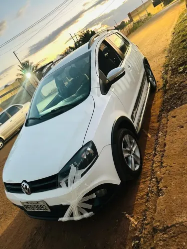 Volkswagen Crossfox 1.6 MI Total Flex 8V 5P 2012