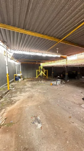 LOTE COMERCIAL NA AV. CRISTIANO GUIMARÃES | PLANALTO