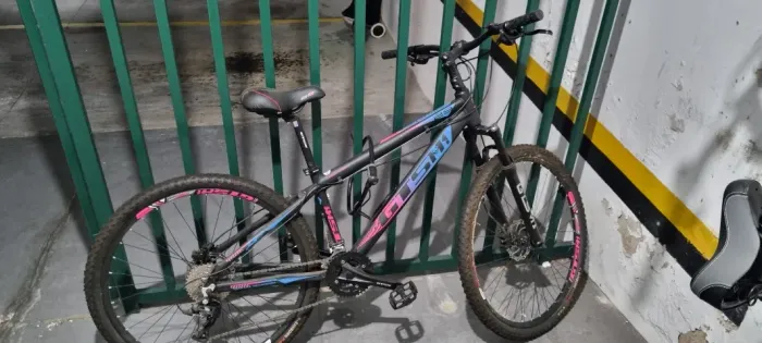 BICICLETA GTSM MUITO NOVA SEM AVARIAS 