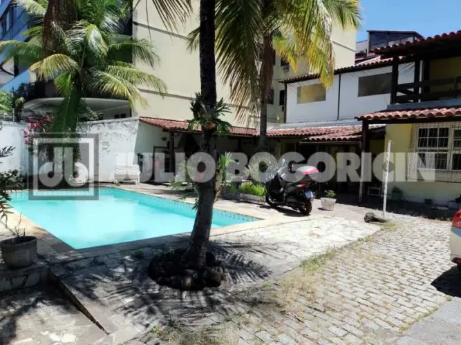 Casa de rua : Duplex / Residencial / Recreio dos Bandeirantes
