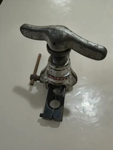 Flangeador Excêntrico DSZH