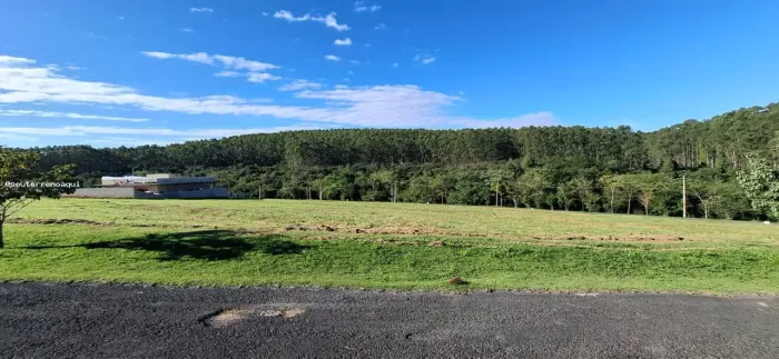 TERRENO DE 1.000m² Á VENDA NO RESIDENCIAL FAZENDA ALTA VISTA!