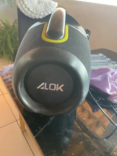 Caixa de som Waaw aprova d?água 